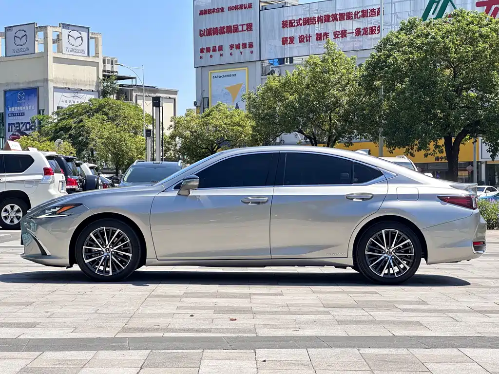 Lexus ES — фото 6