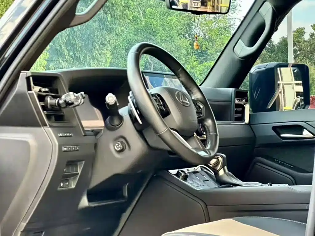 Lexus GX — фото 3