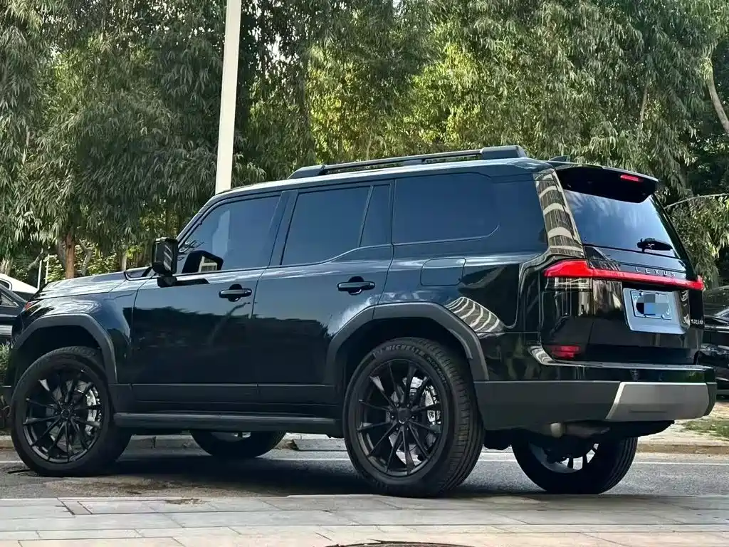 Lexus GX — фото 9