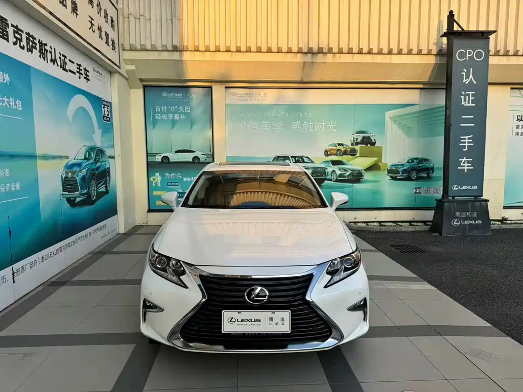 Lexus ES — фото 2