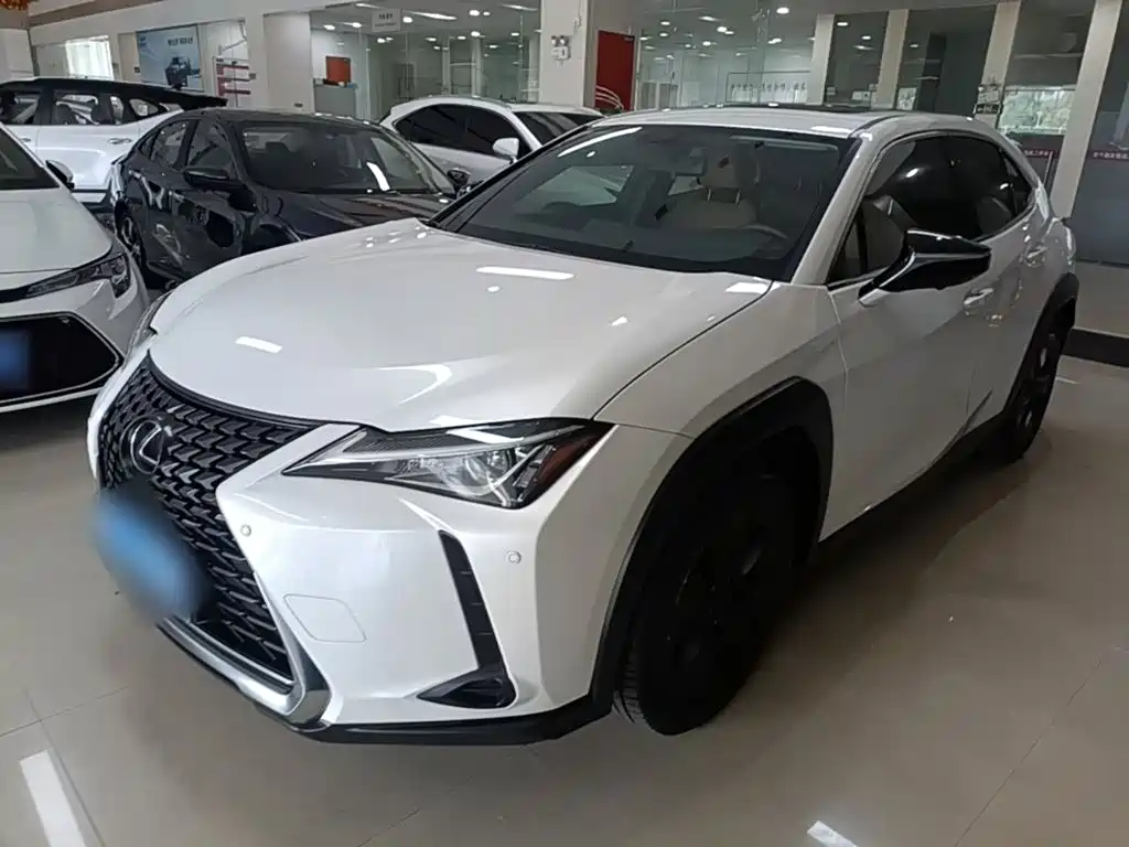 Lexus UX — фото 2