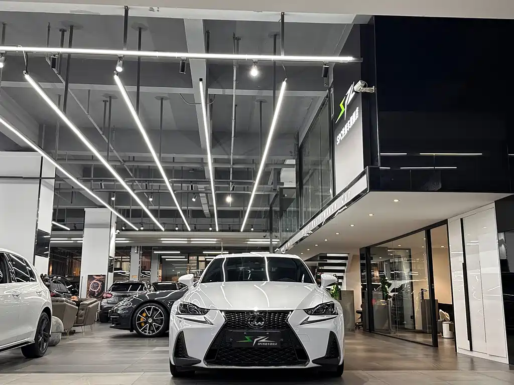 Lexus IS — фото 2
