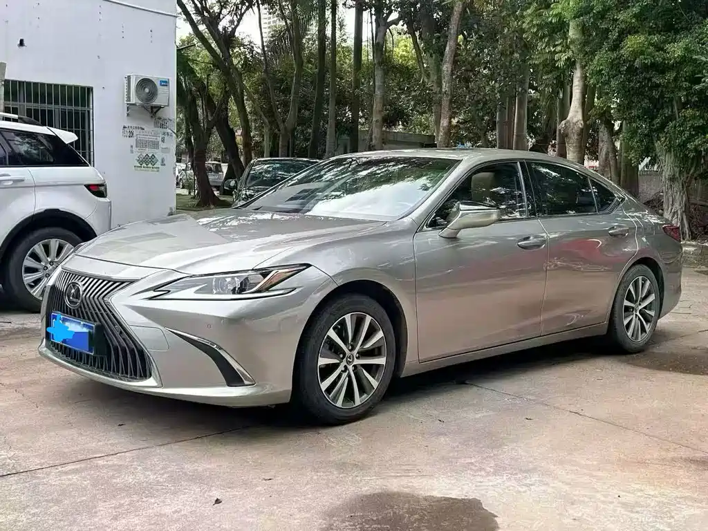 Lexus ES — фото 2