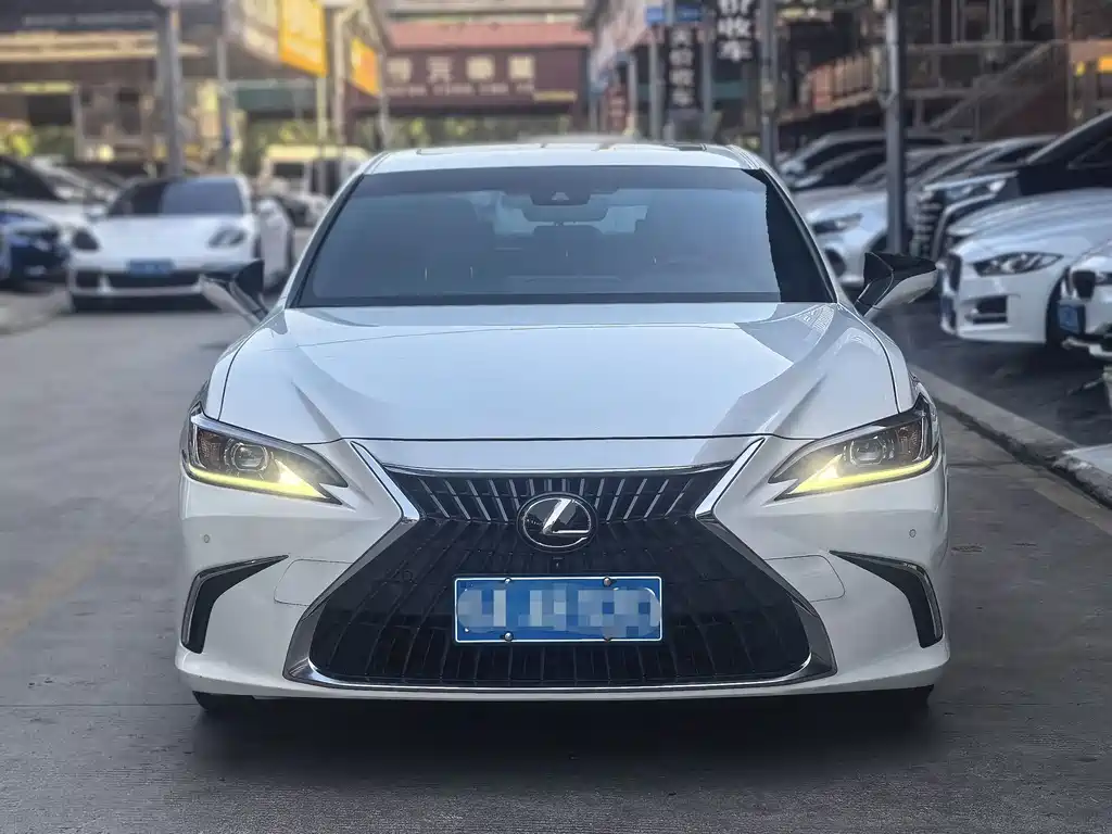 Lexus ES — фото 2