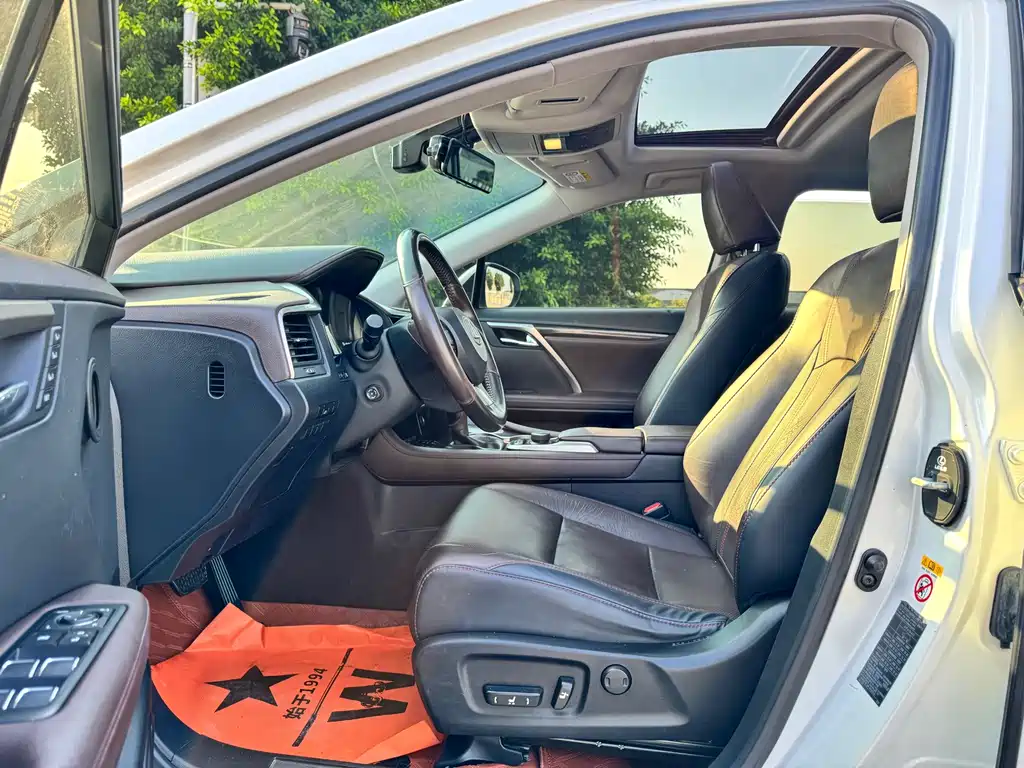 Lexus RX — фото 9