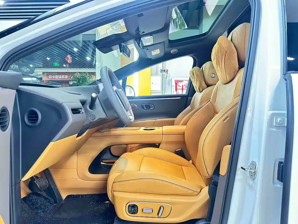 Li Auto Li i8 — фото 6