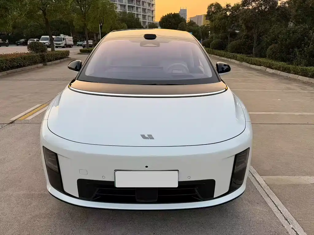 Li Auto Li i8 — фото 2