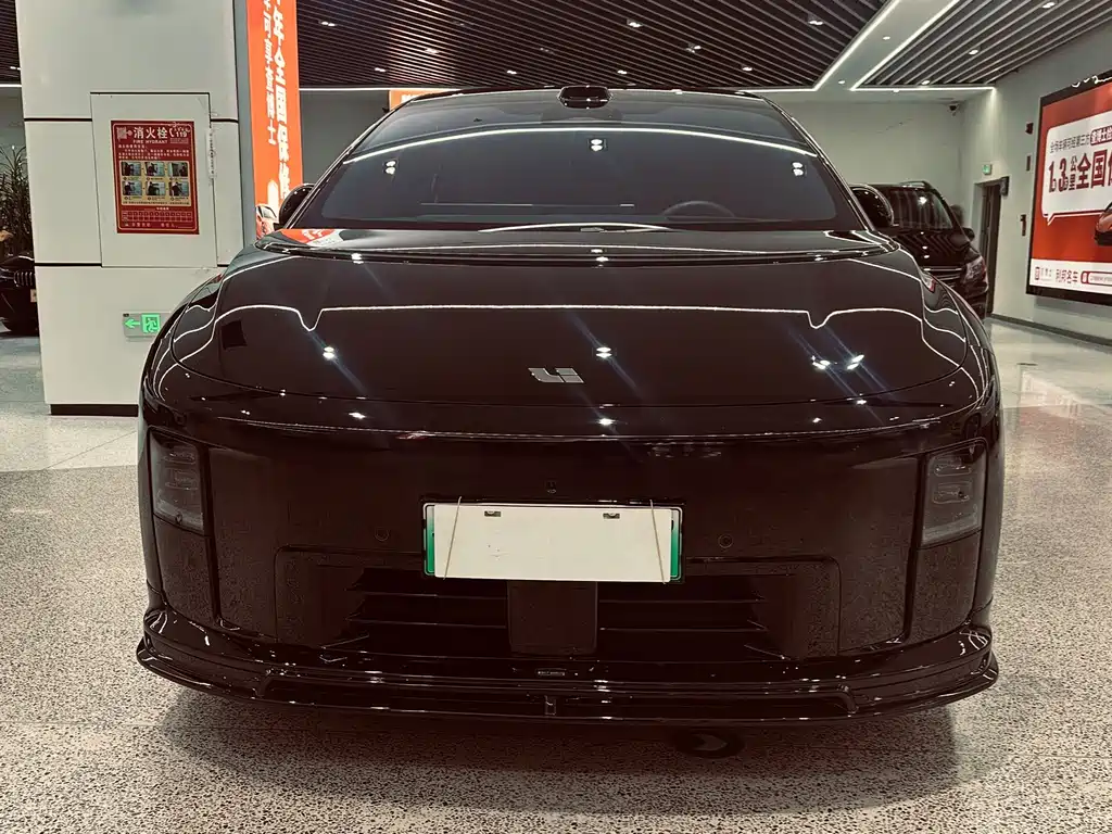 Li Auto Li i8 — фото 2