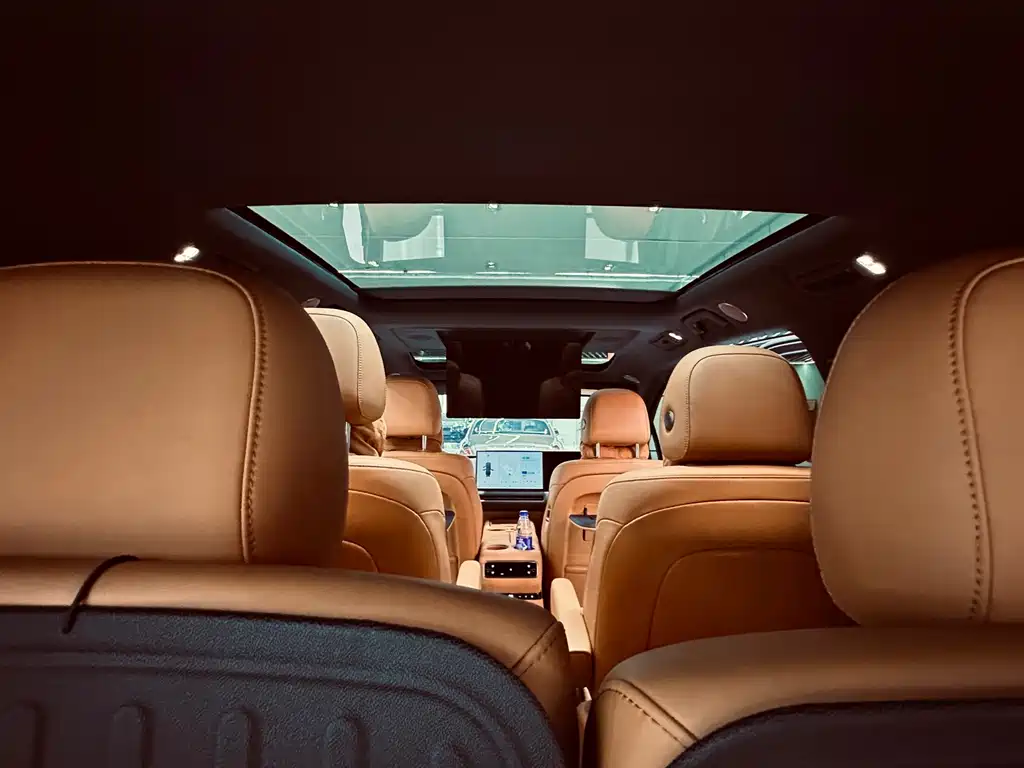 Li Auto Li i8 — фото 20