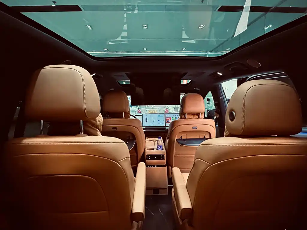 Li Auto Li i8 — фото 24