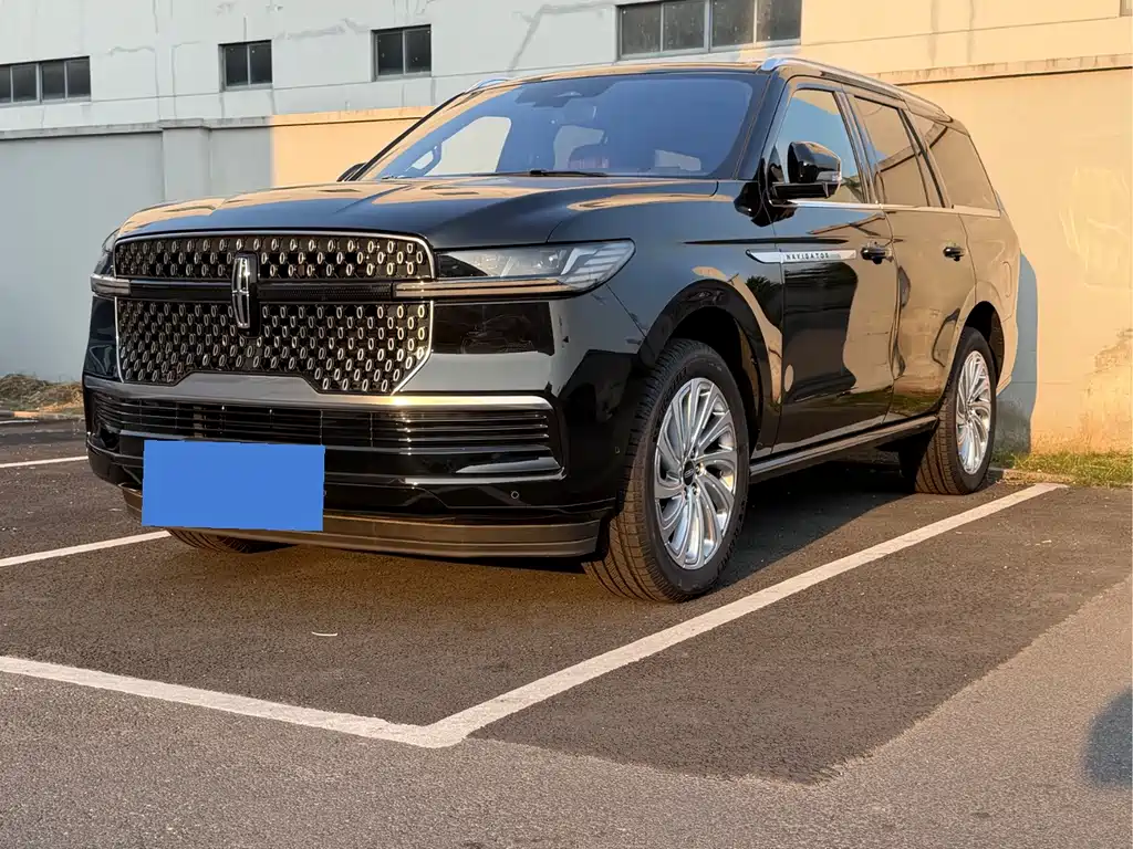 Lincoln Navigator
