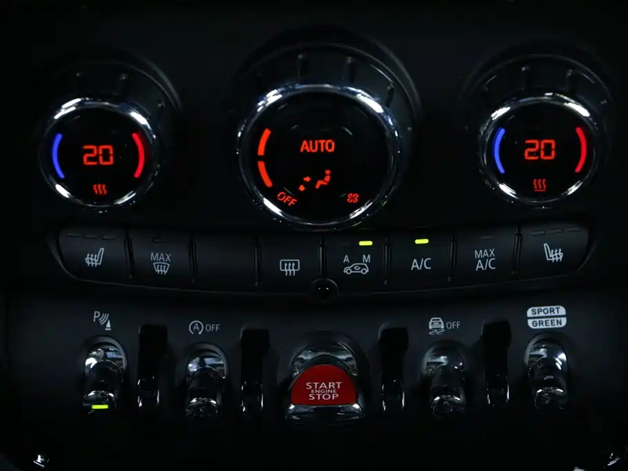 MINI Mini Clubman — фото 15