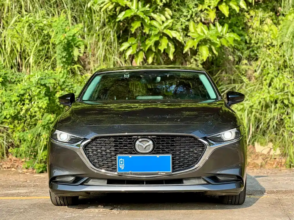 Mazda 3 Axela — фото 2