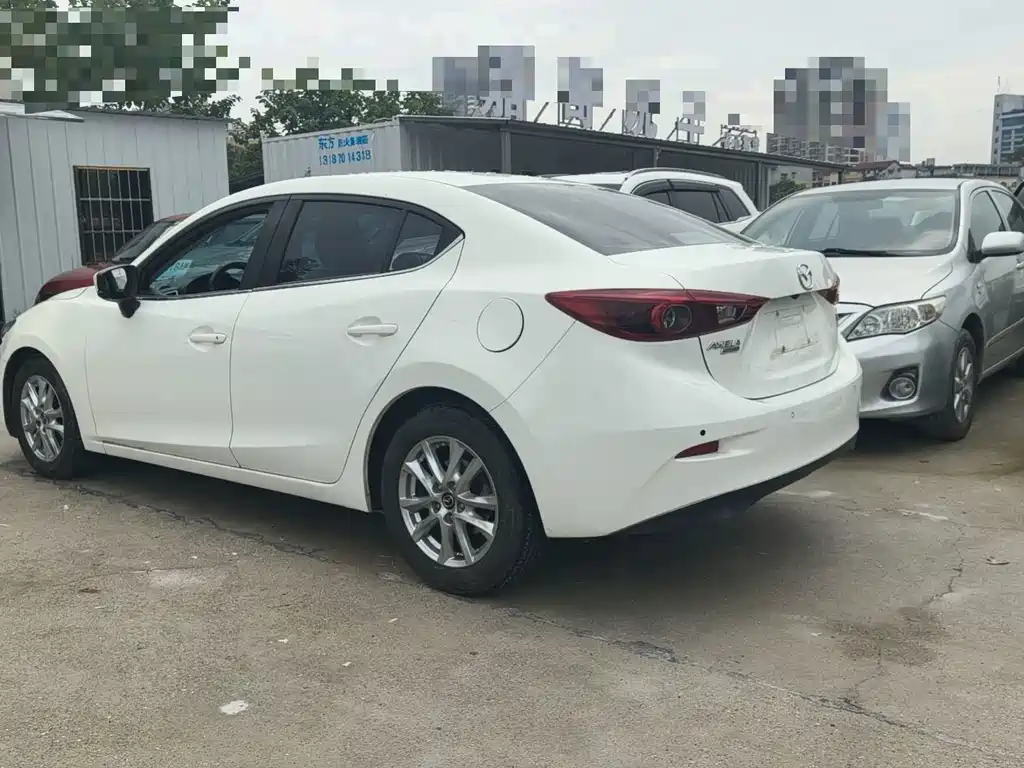 Mazda 3 Axela — фото 4