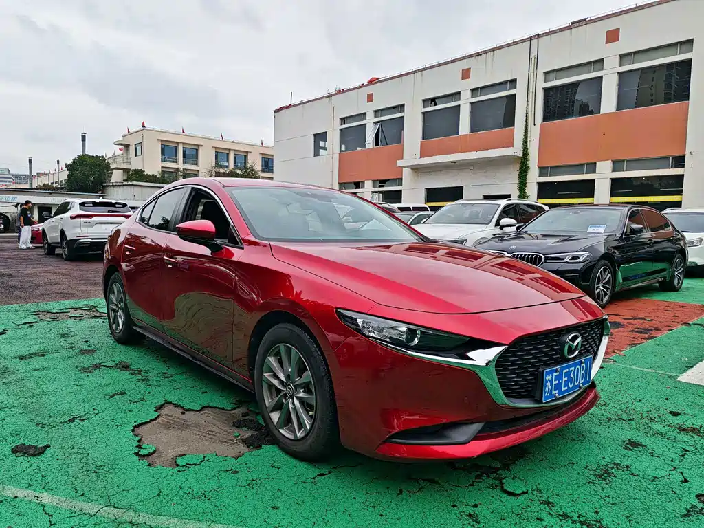 Mazda 3 Axela — фото 4