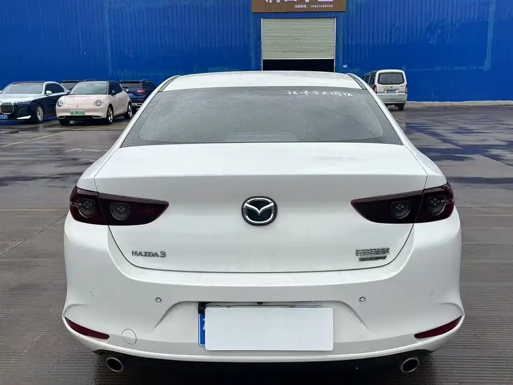 Mazda 3 Axela — фото 4