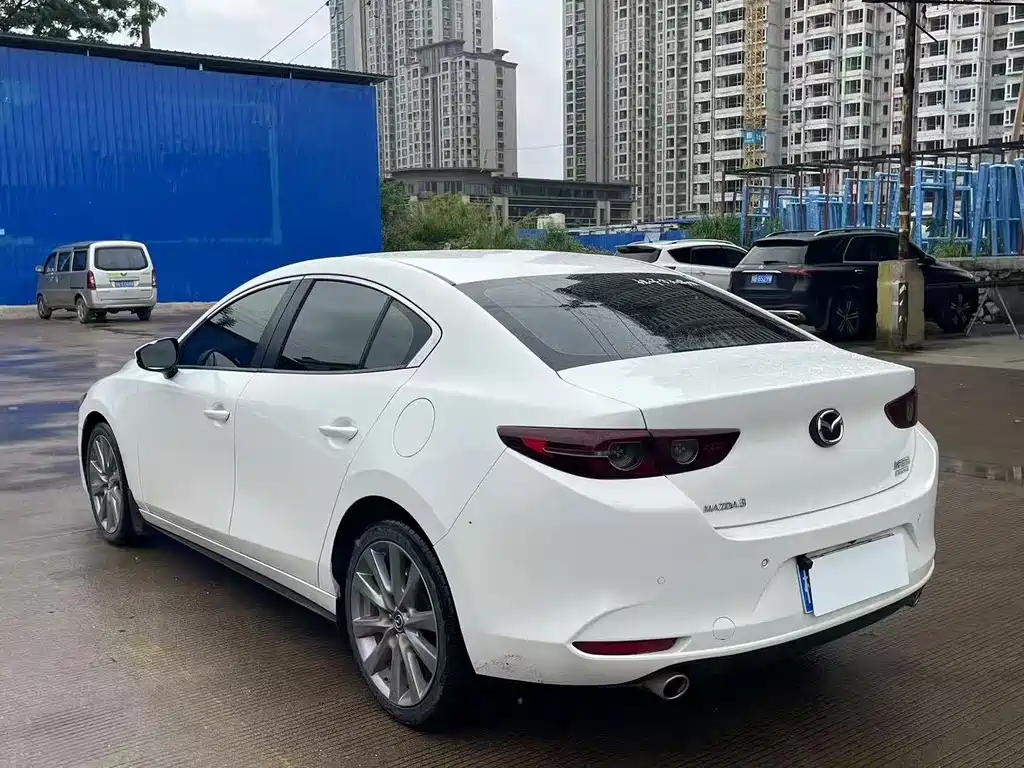 Mazda 3 Axela — фото 6