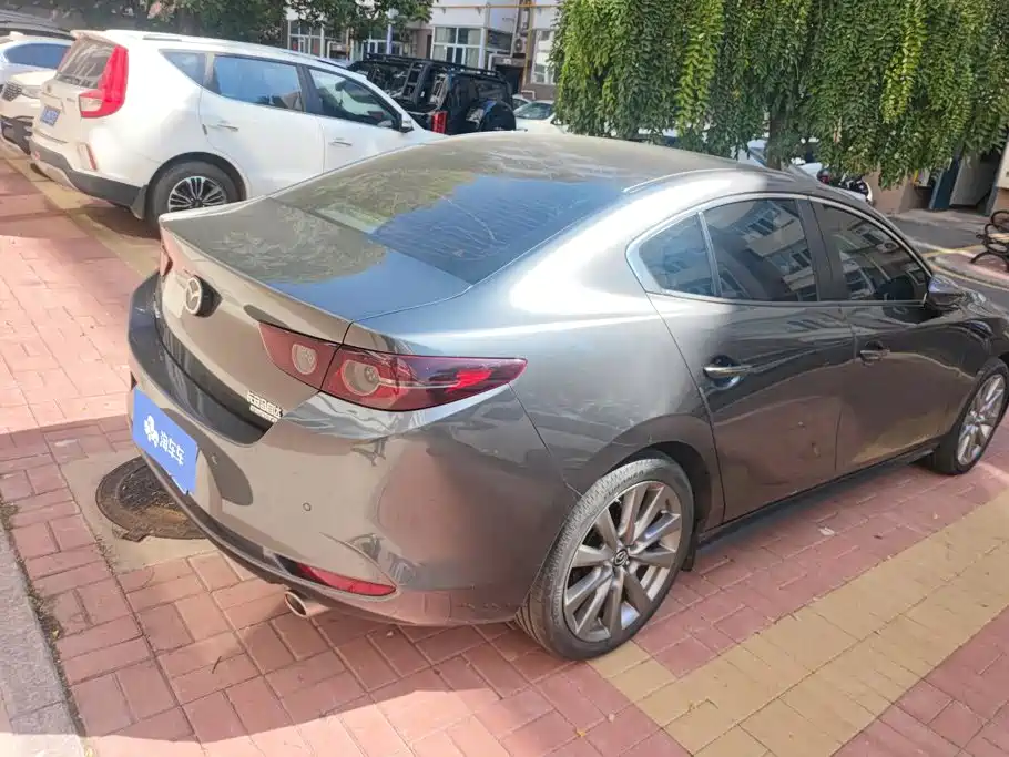 Mazda 3 Axela — фото 3