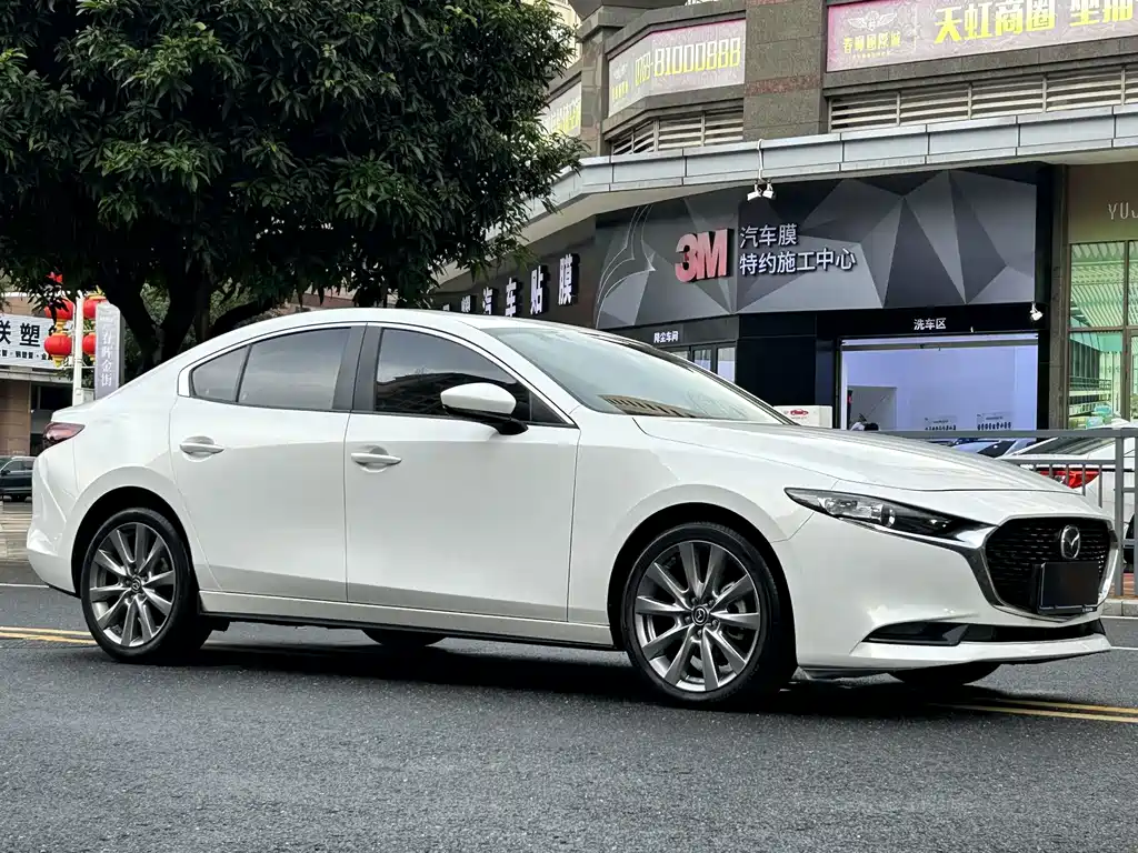 Mazda 3 Axela — фото 3