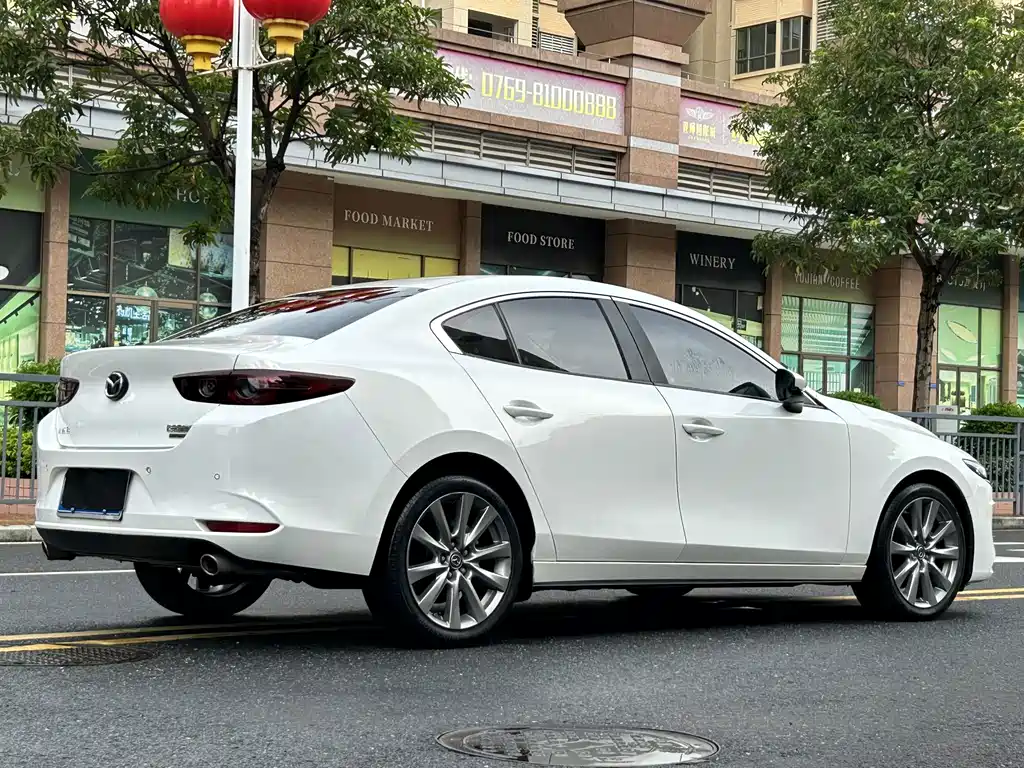 Mazda 3 Axela — фото 6