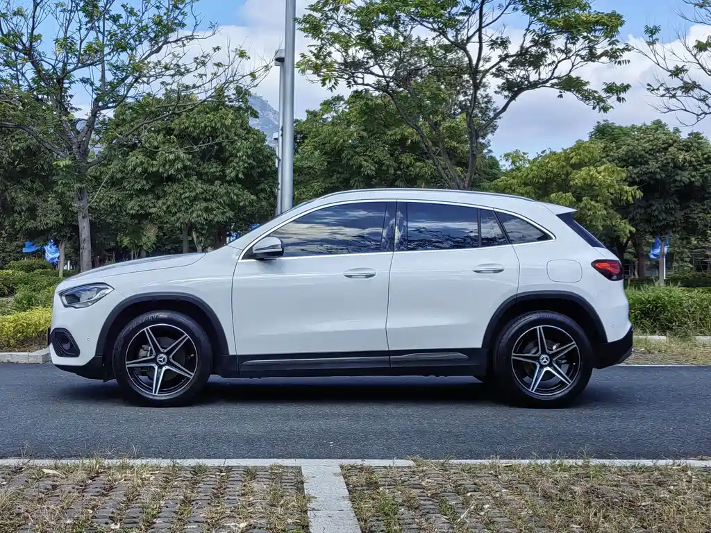Mercedes-Benz GLA — фото 4
