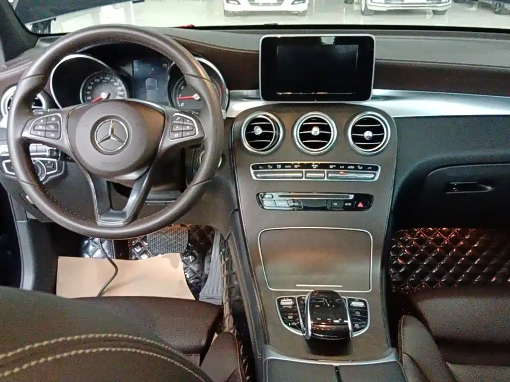 Mercedes-Benz GLC — фото 10
