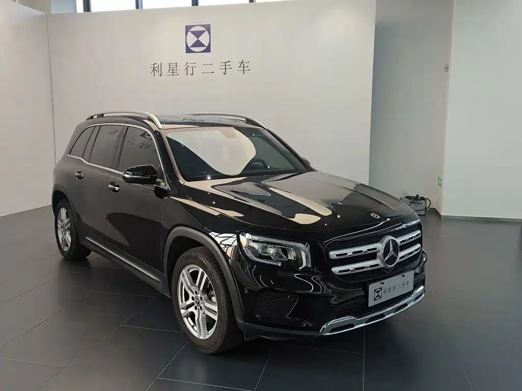 Mercedes-Benz GLB — фото 2