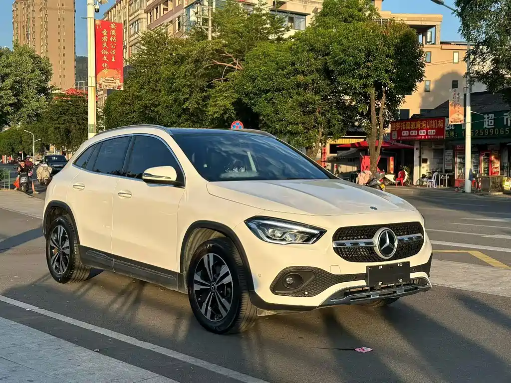 Mercedes-Benz GLA — фото 3