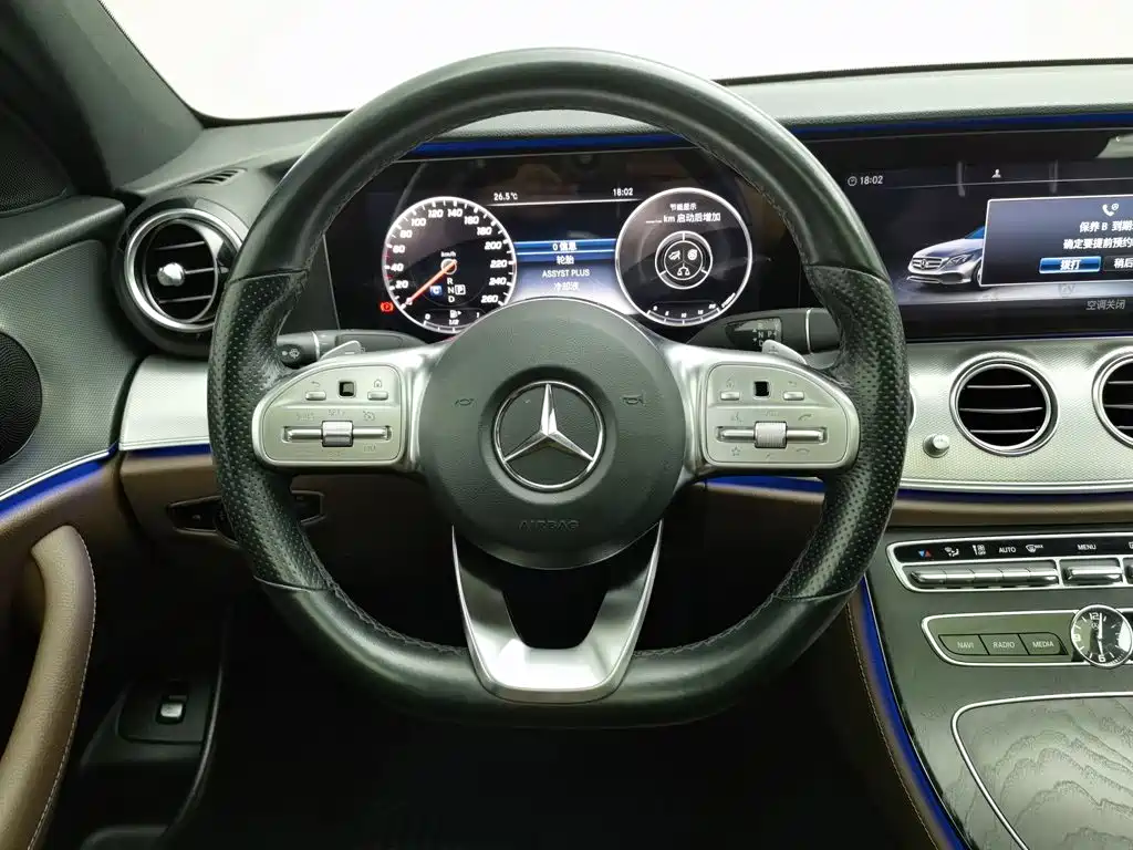 Mercedes-Benz E-Class (Import) — фото 11