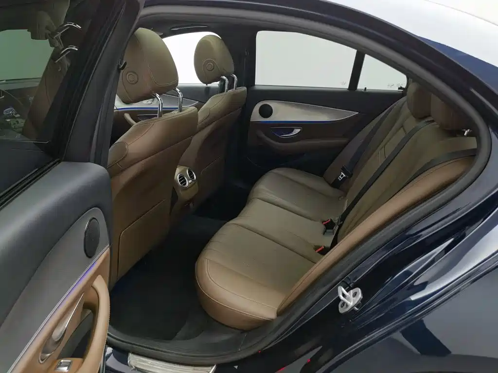 Mercedes-Benz E-Class (Import) — фото 15