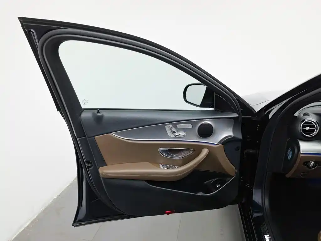 Mercedes-Benz E-Class (Import) — фото 8