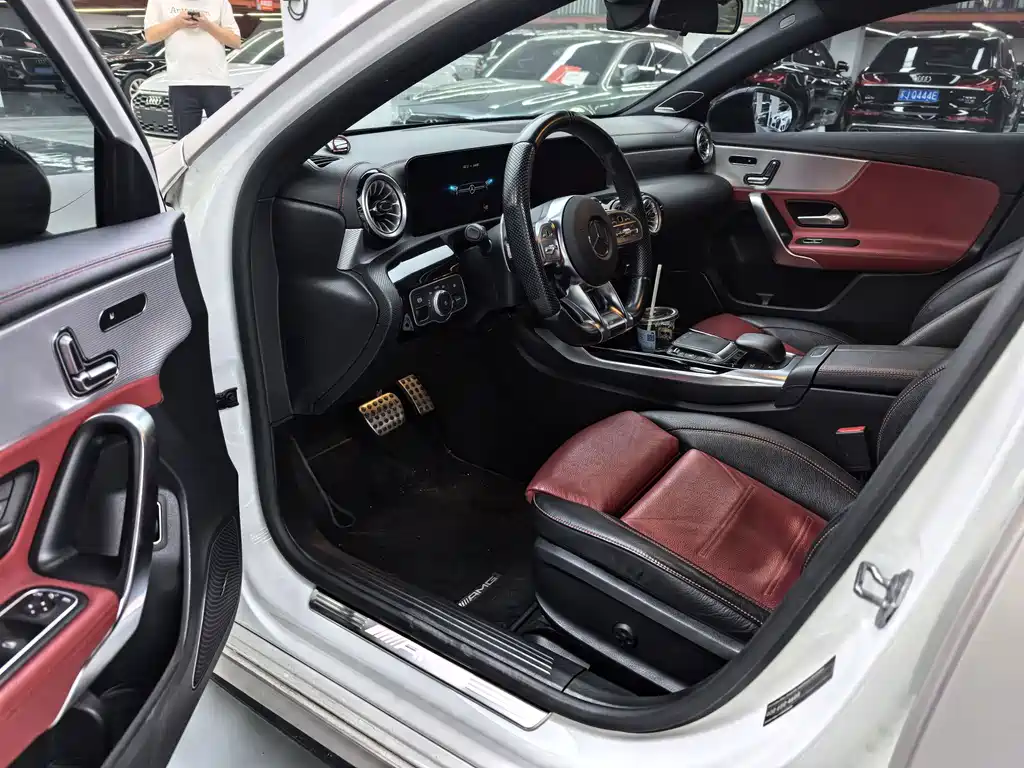Mercedes-Benz A-Class AMG — фото 4