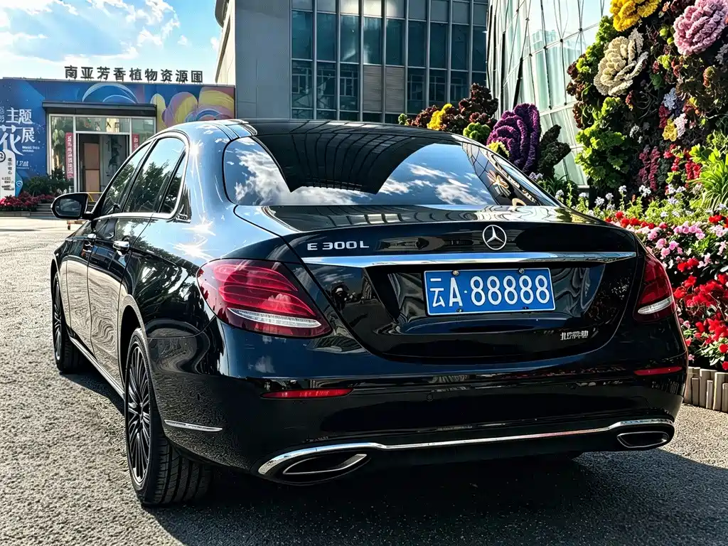 Mercedes-Benz E-Class — фото 13