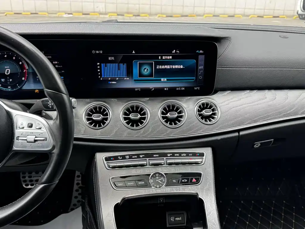 Mercedes-Benz CLS — фото 5