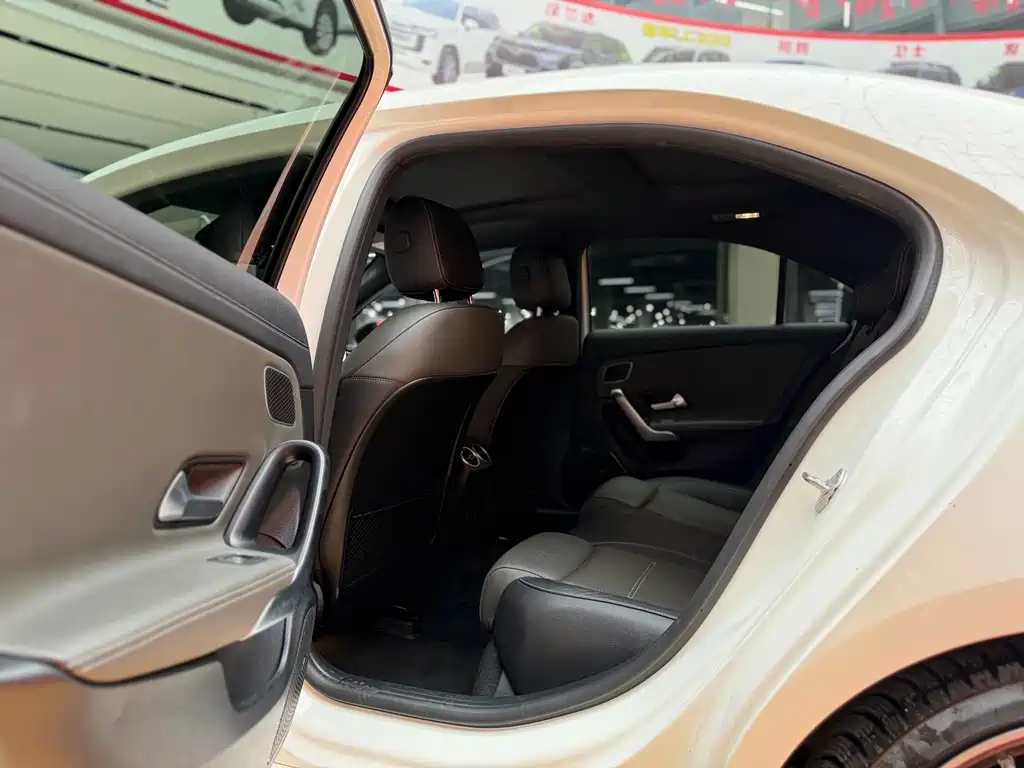 Mercedes-Benz A-Class AMG — фото 5