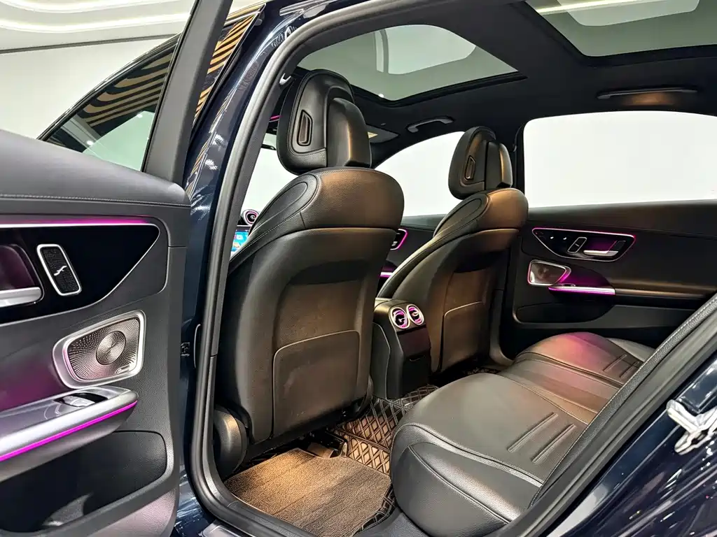 Mercedes-Benz C-Class — фото 10
