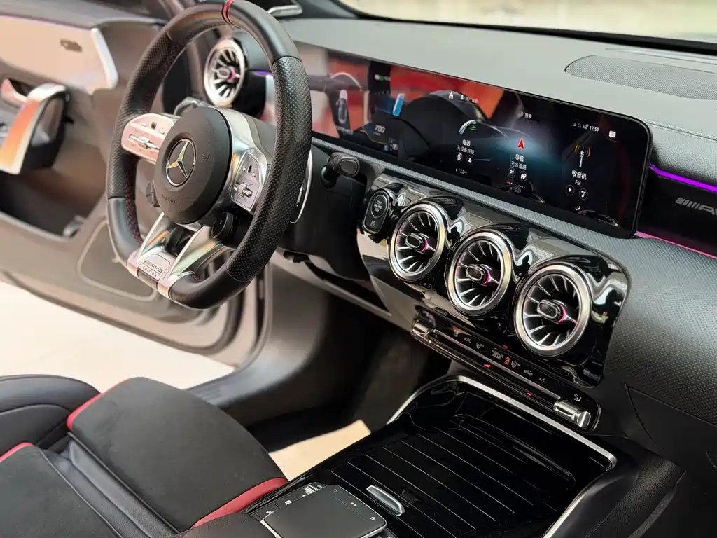 Mercedes-Benz A-Class AMG — фото 20
