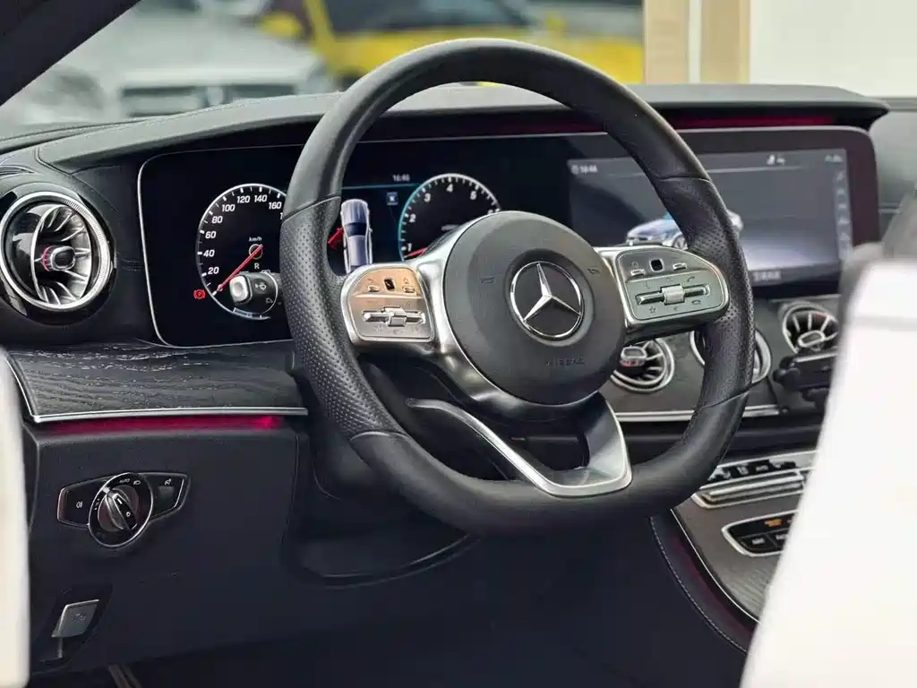 Mercedes-Benz E-Class (Import) — фото 8