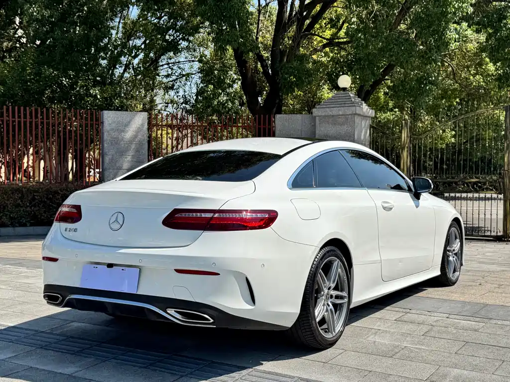 Mercedes-Benz E-Class (Import) — фото 5