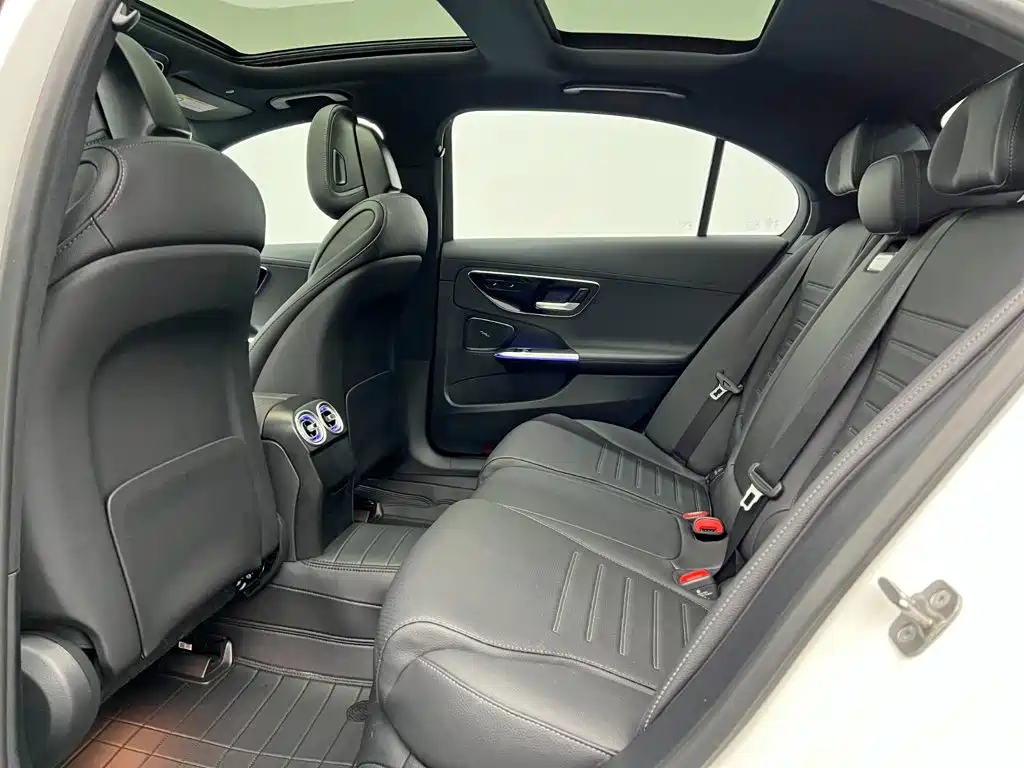 Mercedes-Benz C-Class — фото 14