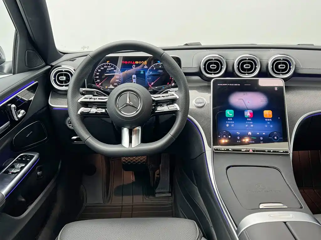 Mercedes-Benz C-Class — фото 18