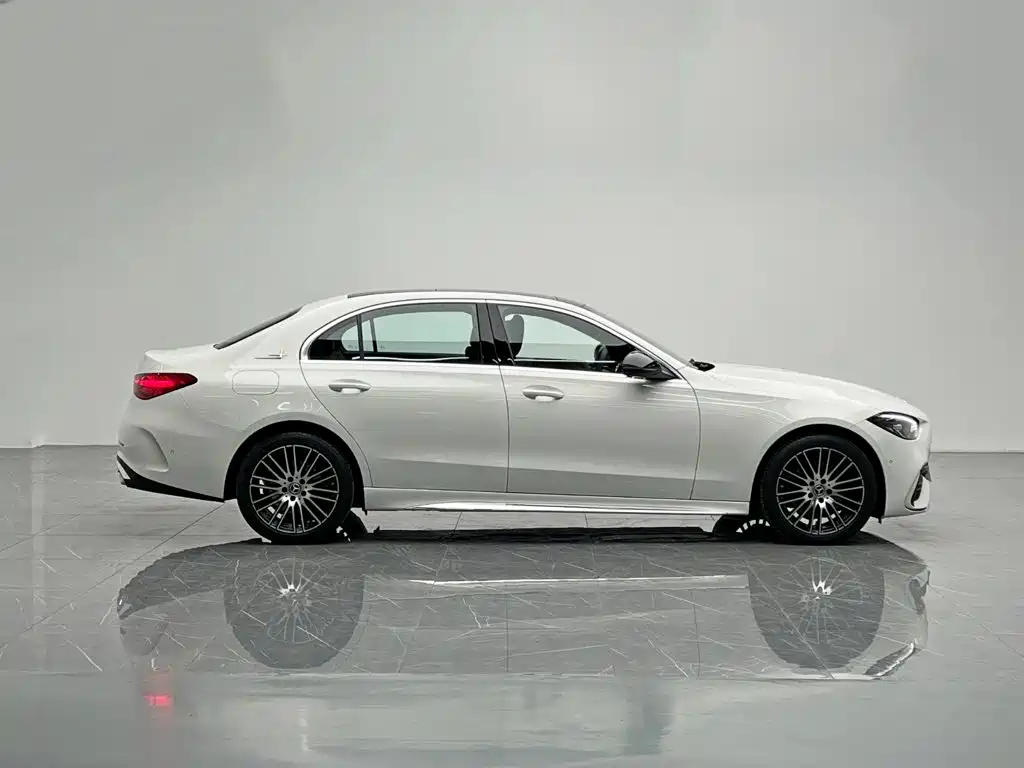 Mercedes-Benz C-Class — фото 7