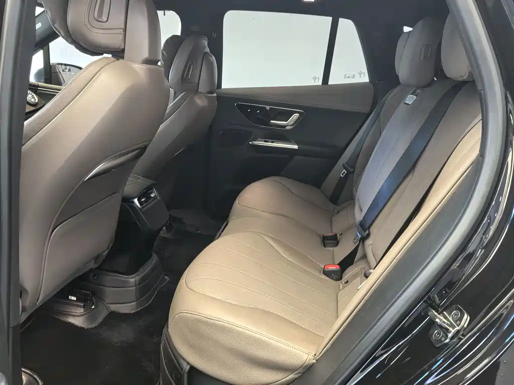 Mercedes-Benz EQE SUV — фото 14