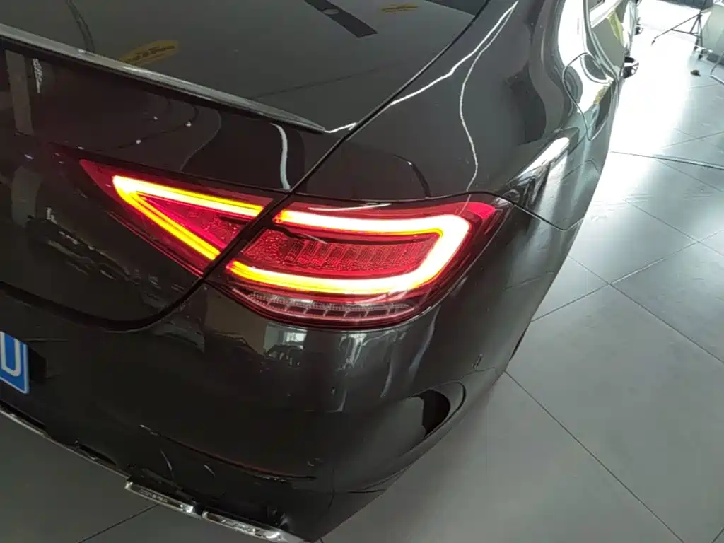 Mercedes-Benz CLS — фото 8