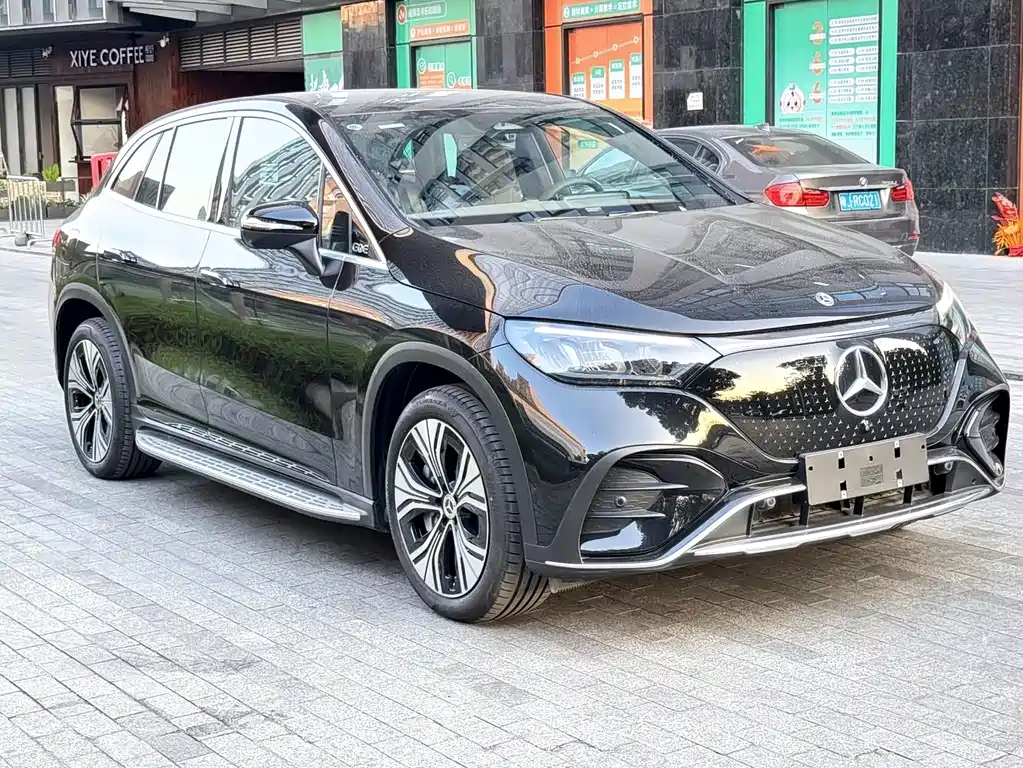 Mercedes-Benz EQE SUV — фото 4