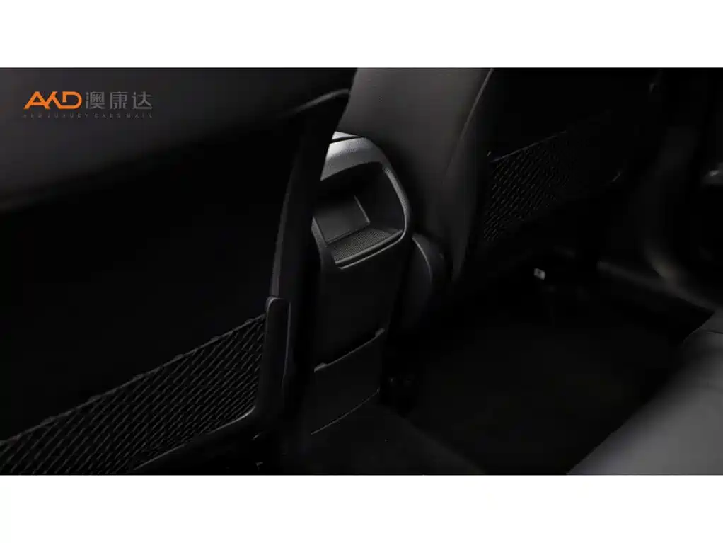 Mercedes-Benz GLB AMG — фото 9