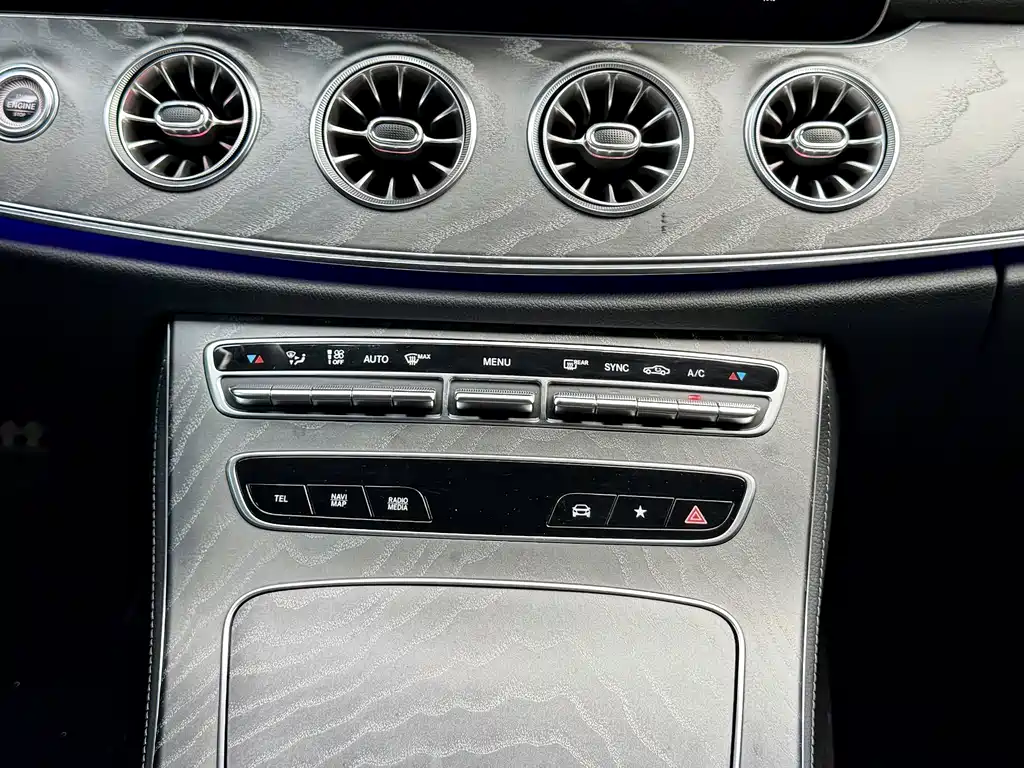 Mercedes-Benz CLS — фото 15