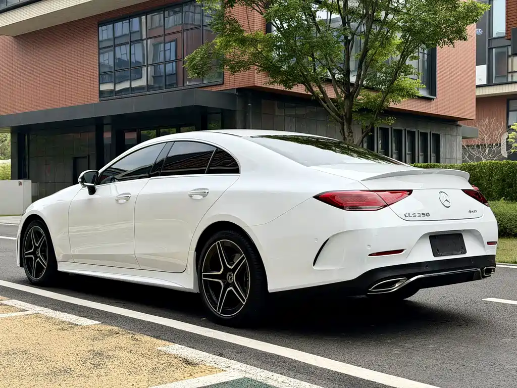 Mercedes-Benz CLS — фото 6
