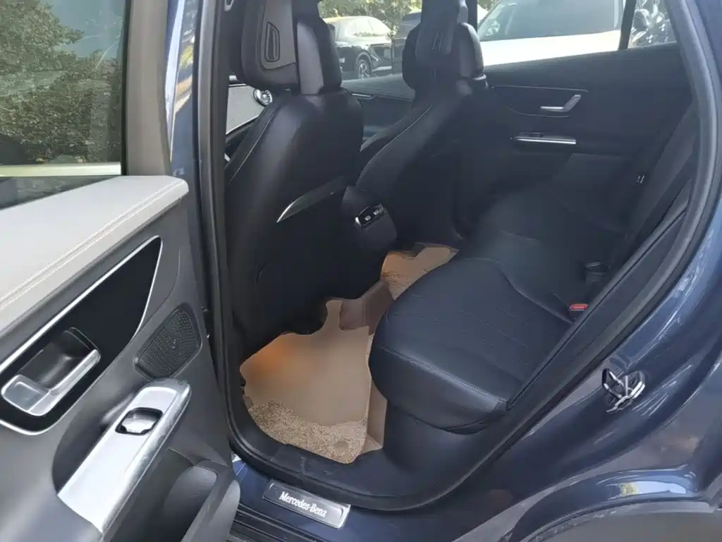 Mercedes-Benz EQE SUV — фото 17