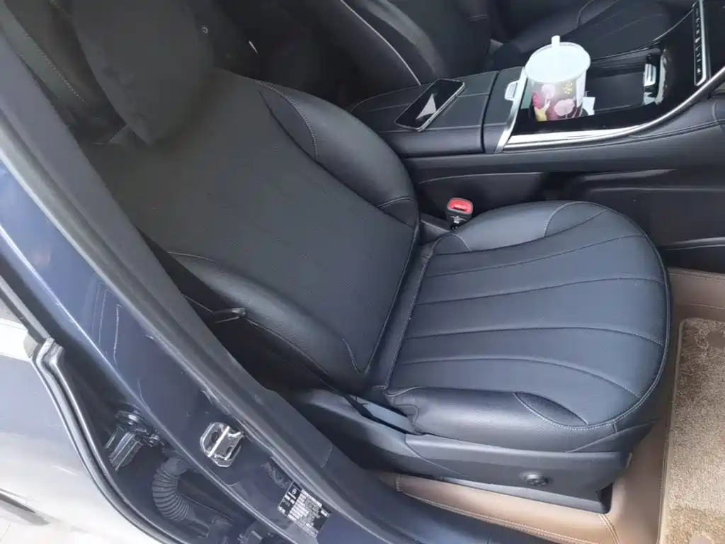 Mercedes-Benz EQE SUV — фото 25